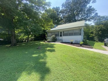 212 Bay Lane, Cadiz, KY 42211
