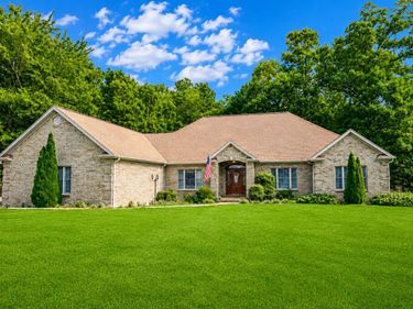 1209 Douglas Circle, Lawrenceburg, KY 40342