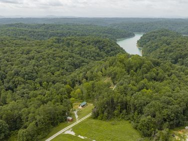 439 Lakepoint View Road, Monticello, KY 42633