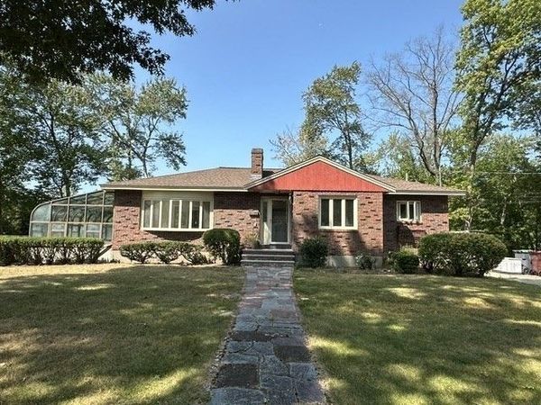27 Lantern Ln, Dedham, MA 02026