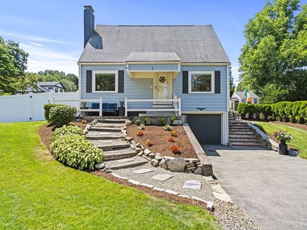 1 Brook Rd, Woburn, MA 01801