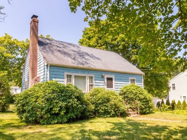 46 Conlyn Avenue, Franklin, MA 02038
