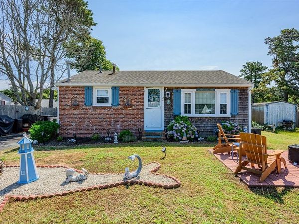 26 Wixon Rd, Dennis, MA 02639