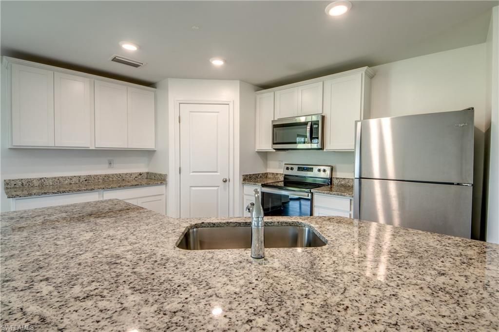 861 Winwood Cir, Fort Myers, FL 33913 Photo