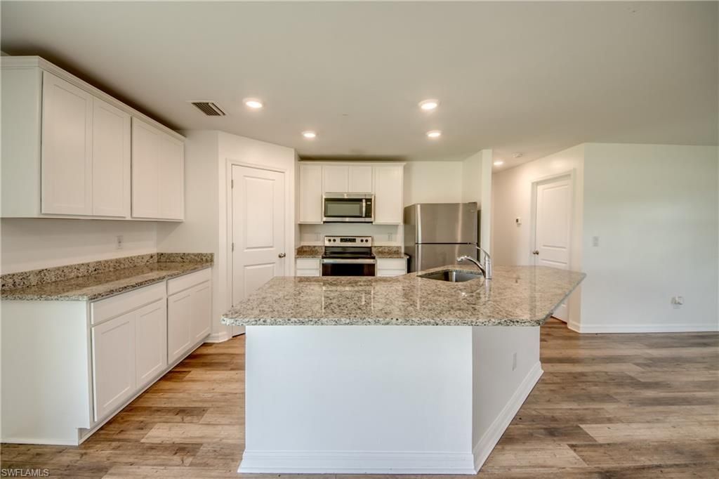 861 Winwood Cir, Fort Myers, FL 33913 Photo