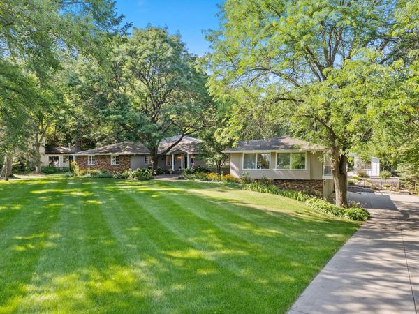 8100 Oakmere Road, Bloomington, MN 55438