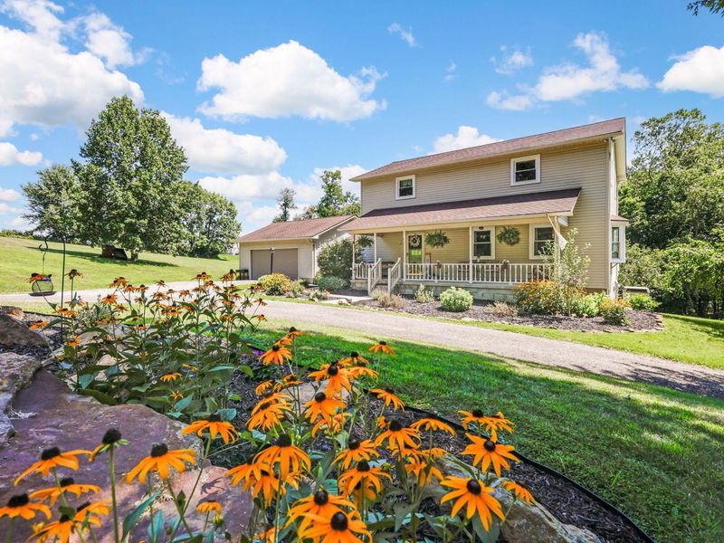 524 W Rushville Road NE, Lancaster, OH 43130 Photo 1
