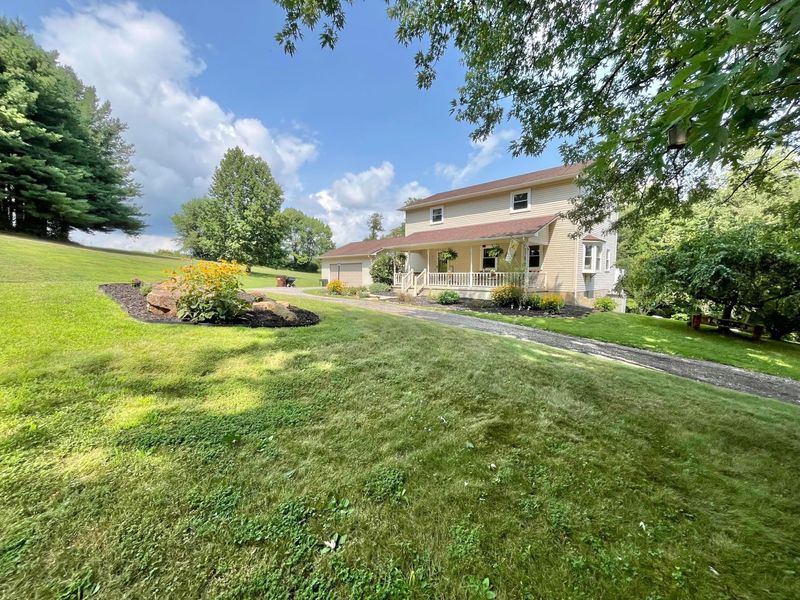 524 W Rushville Road NE, Lancaster, OH 43130 Photo 2
