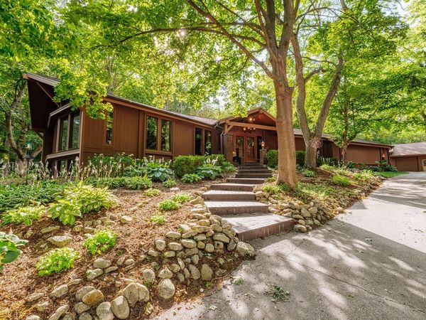 W208S6977 High Bluff DRIVE, Muskego, WI 53150