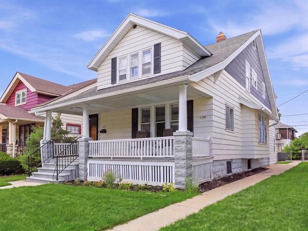 1338 S 76th STREET, West Allis, WI 53214