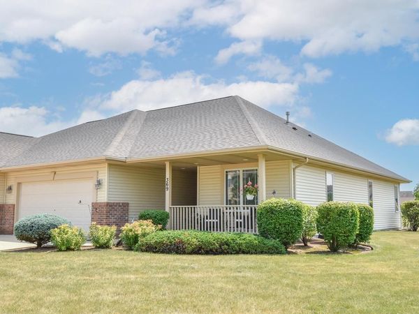 369 N Redding CIRCLE, Belgium, WI 53004