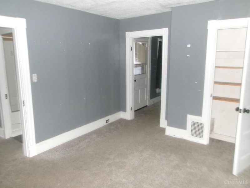 5608 Abbottsford Street, Cincinnati, OH 45212 Photo 6
