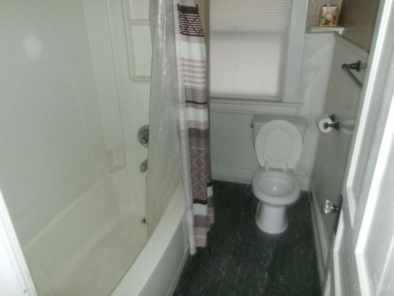 5608 Abbottsford Street, Cincinnati, OH 45212 Photo 9