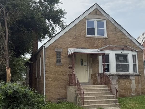 625 EMERALD Avenue , Chicago Heights, IL 60411