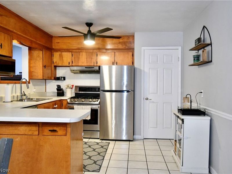 3045 Paradise Avenue , Canfield, OH 44406 Photo 12