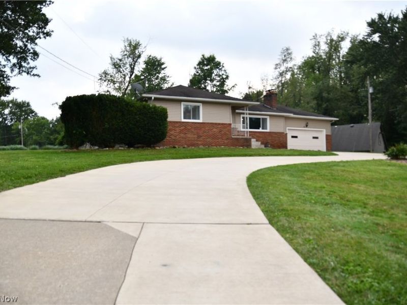 3045 Paradise Avenue , Canfield, OH 44406 Photo 3