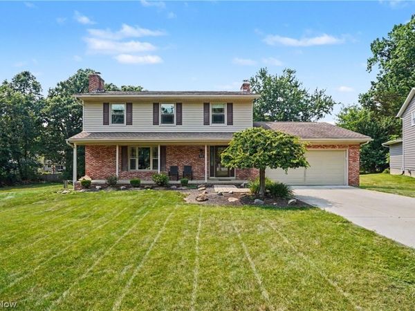 4502 Country Club Lane , Stow, OH 44224
