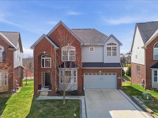 4930 E Stonegate Circle, Orion Twp, MI 48359