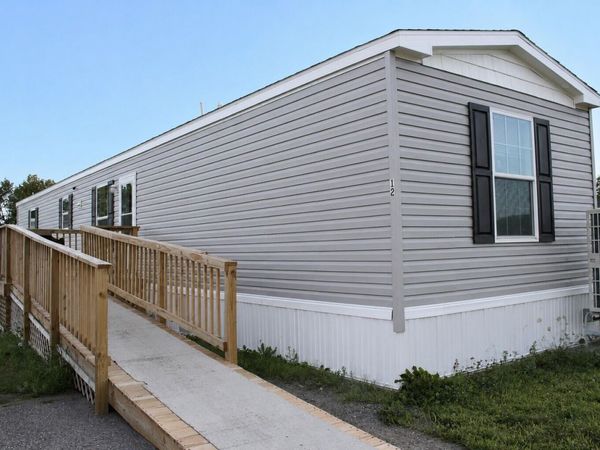 12 Sunset Terrace , Windsor, ME 04363