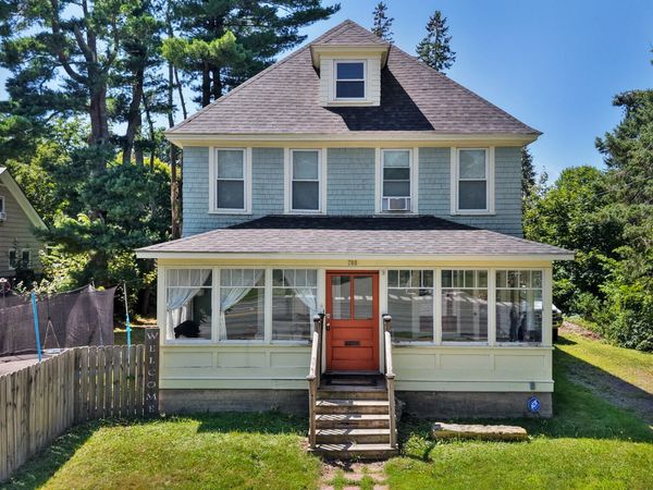 788 Union Street , Bangor, ME 04401