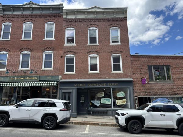 97 Main Street , Belfast, ME 04915