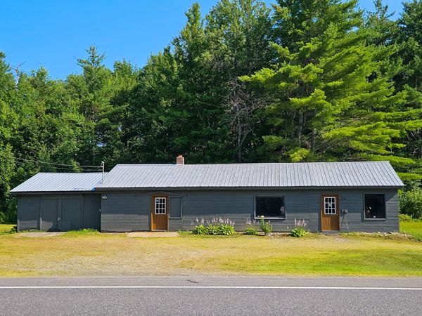 581 Mercer Road , New Sharon, ME 04955