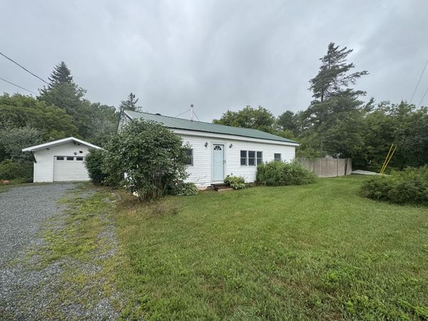 499 Main Road , Charleston, ME 04422