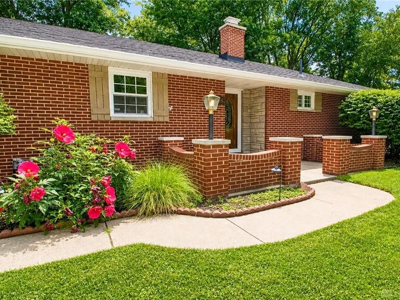 1638 Greene Valley Drive, Beavercreek, OH 45432 Photo 2