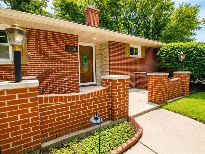 1638 Greene Valley Drive, Beavercreek, OH 45432 Photo 3