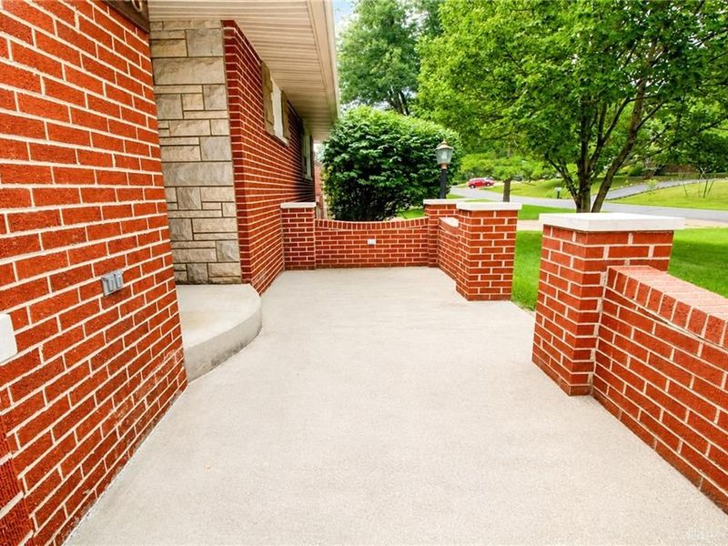 1638 Greene Valley Drive, Beavercreek, OH 45432 Photo 5