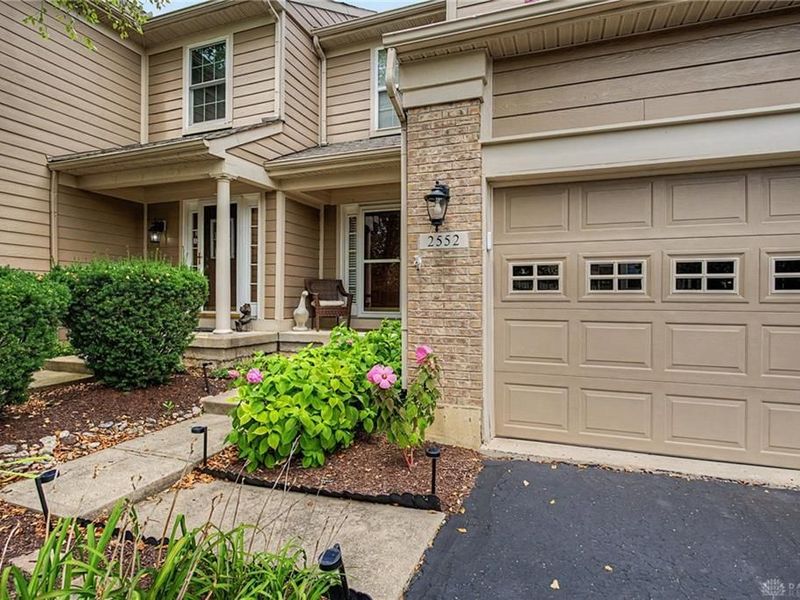2552 Greenlefe Drive, Beavercreek, OH 45431 Photo 2