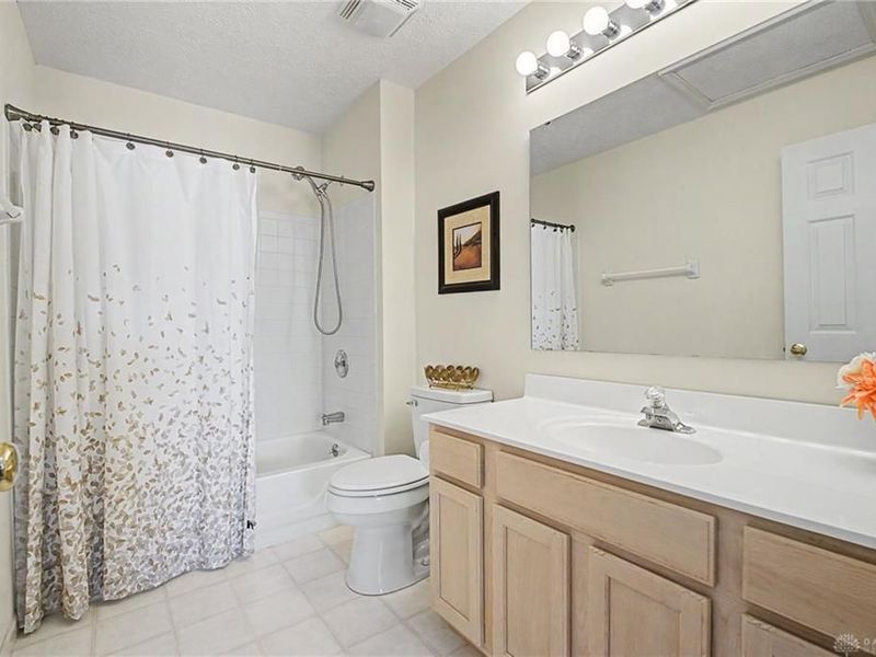 2552 Greenlefe Drive, Beavercreek, OH 45431 Photo 26