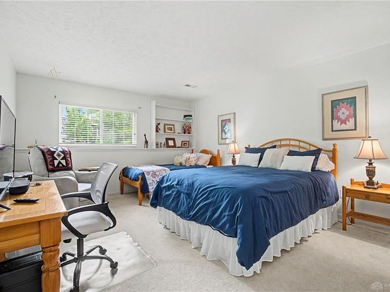 2552 Greenlefe Drive, Beavercreek, OH 45431 Photo 34