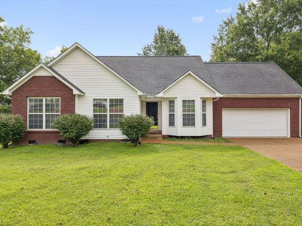 3106 Jeffrey Ct , Thompsons Station, TN 37179