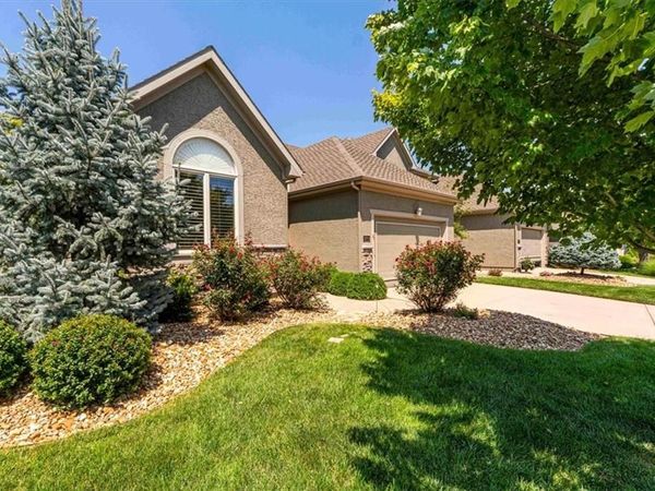 19704 W 100th Street, Lenexa, KS 66220