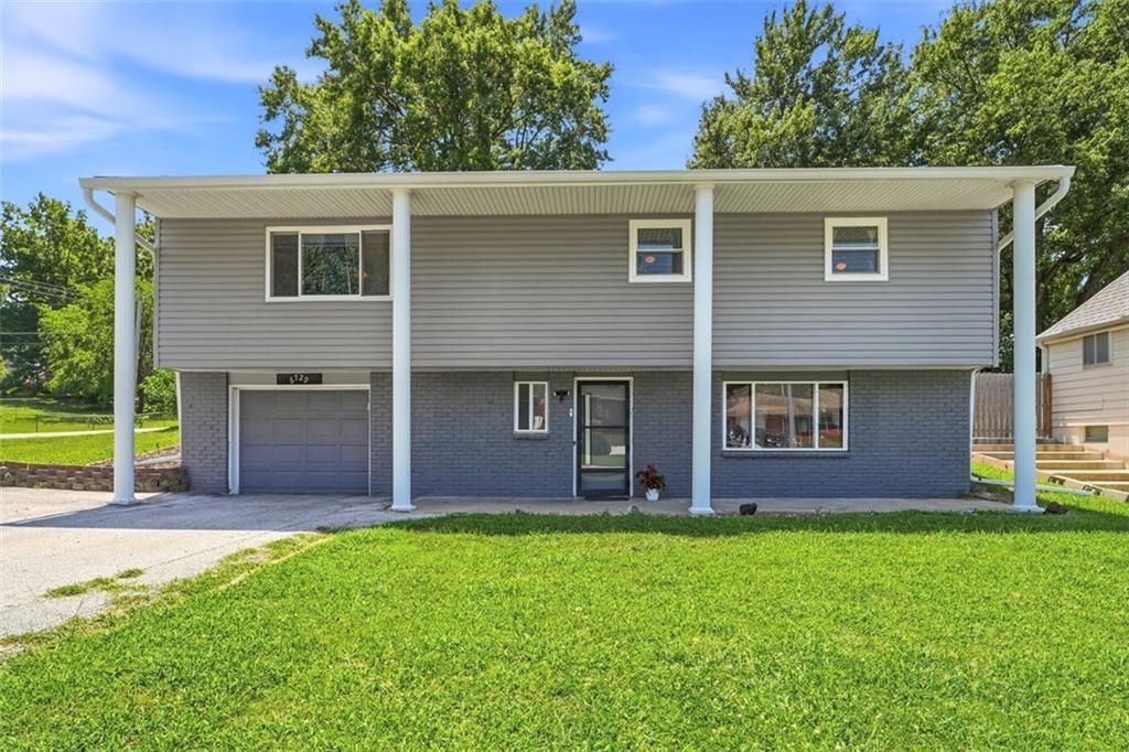 6729 NE Cotter Avenue, Kansas City, MO 64119 Main Photo
