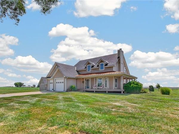 9618 Greenton Road, Odessa, MO 64076