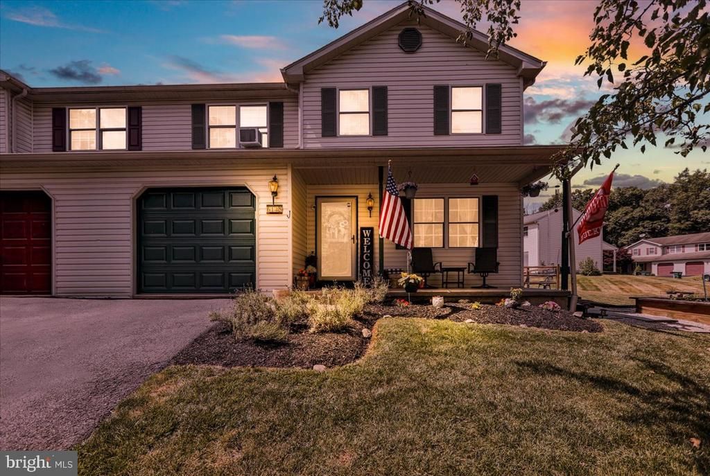6145 POND VIEW DRIVE , BIRDSBORO, PA 19508