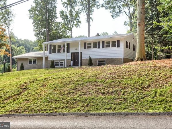 560 HILL CHURCH ROAD , HUMMELSTOWN, PA 17036