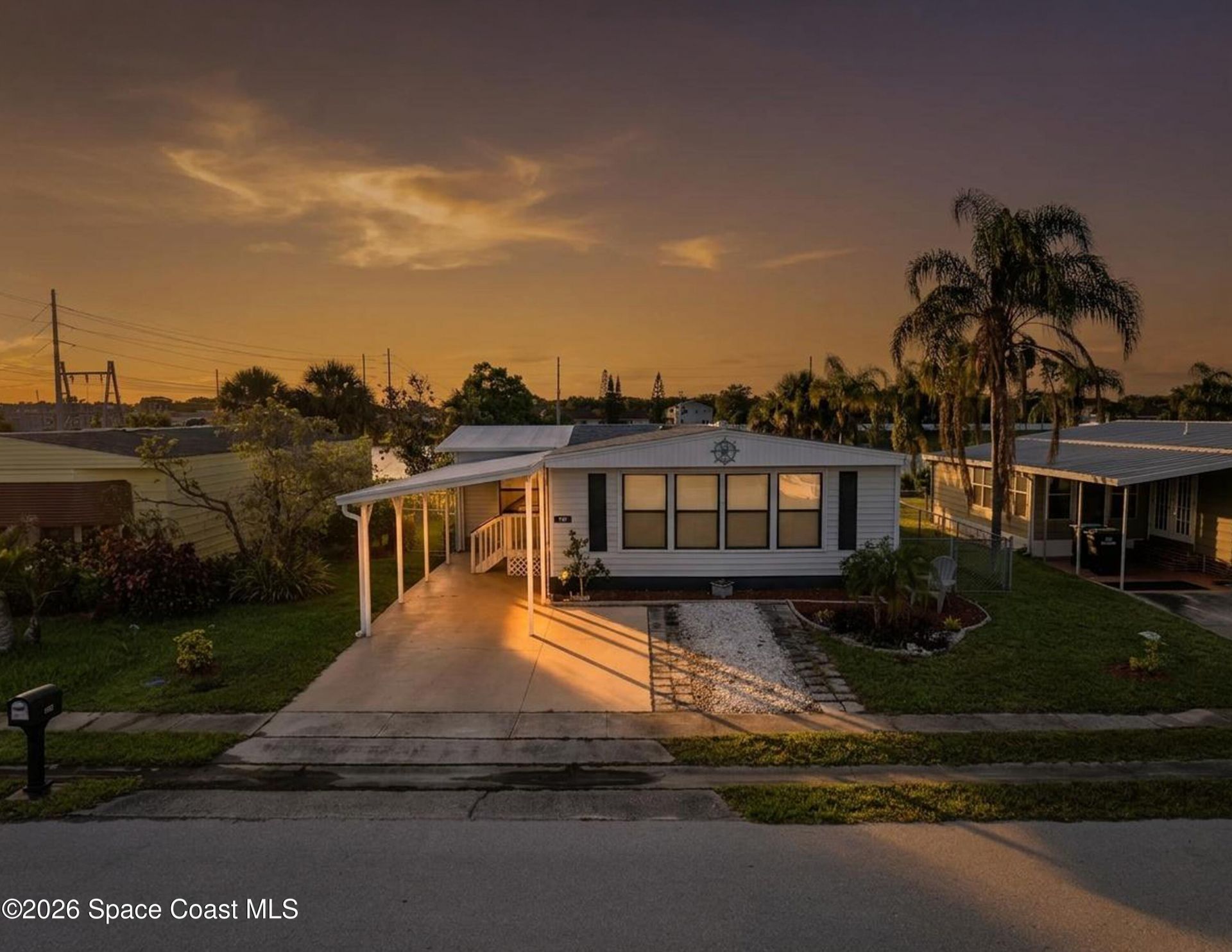 1724 Mango Street NE , Palm Bay, FL 32905 Photo