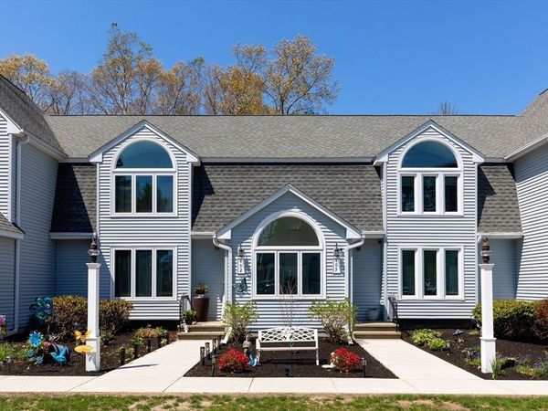 35 Pilgrim Village Road, Unit 402, Taunton, MA 02780