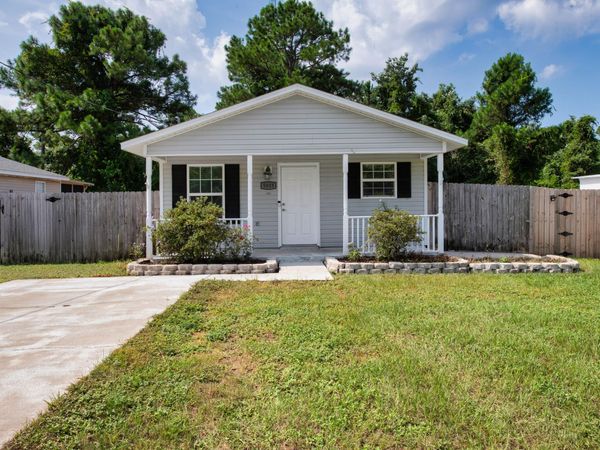 5833 Congress Street, Gulf Breeze, FL 32563