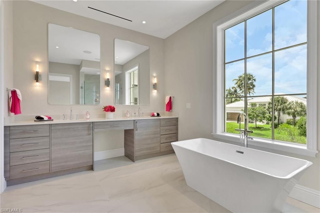 211 1st St, Bonita Springs, FL 34134 Photo
