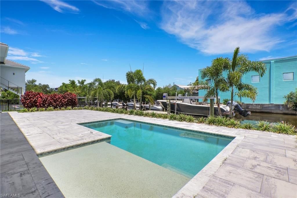 211 1st St, Bonita Springs, FL 34134 Photo
