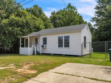 1040 Wayne Ave, Pensacola, FL 32507