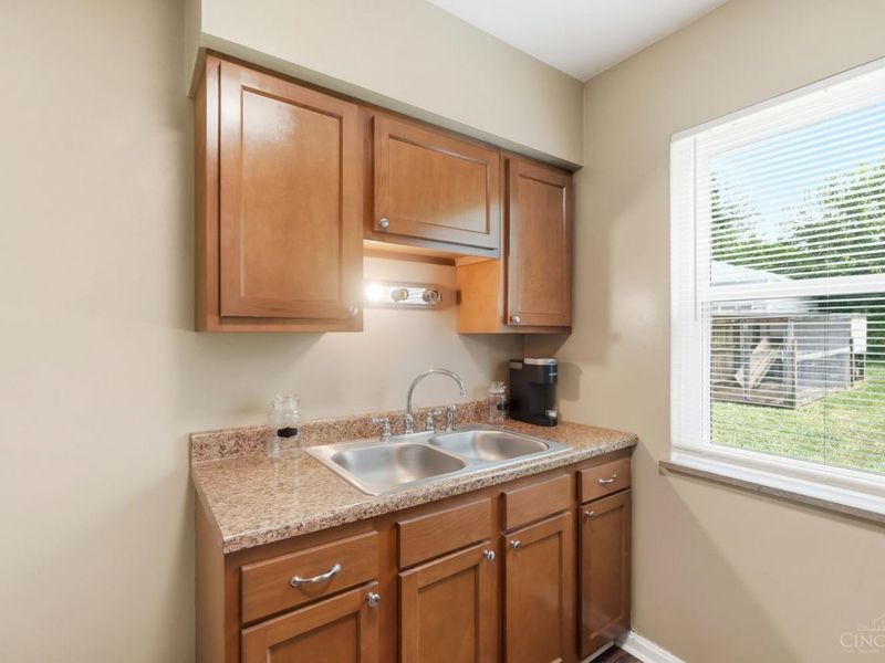 1744 Gellenbeck Street, Cincinnati, OH 45205 Photo 14