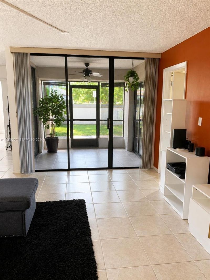 9568 SW 1st Ct, Unit 7-F, Coral Springs, FL 33071 Photo