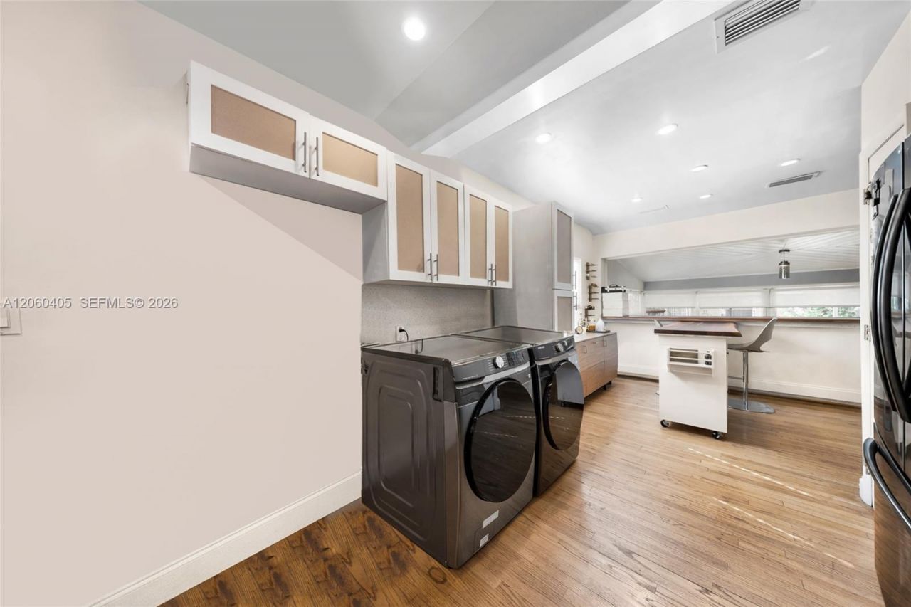 1324 Normandy Dr , Miami Beach, FL 33141 Photo