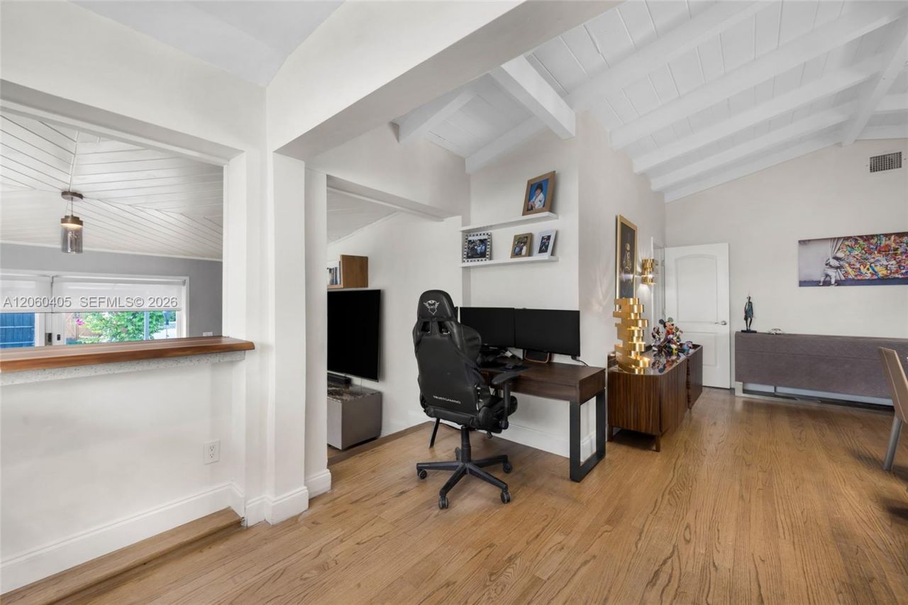 1324 Normandy Dr , Miami Beach, FL 33141 Photo