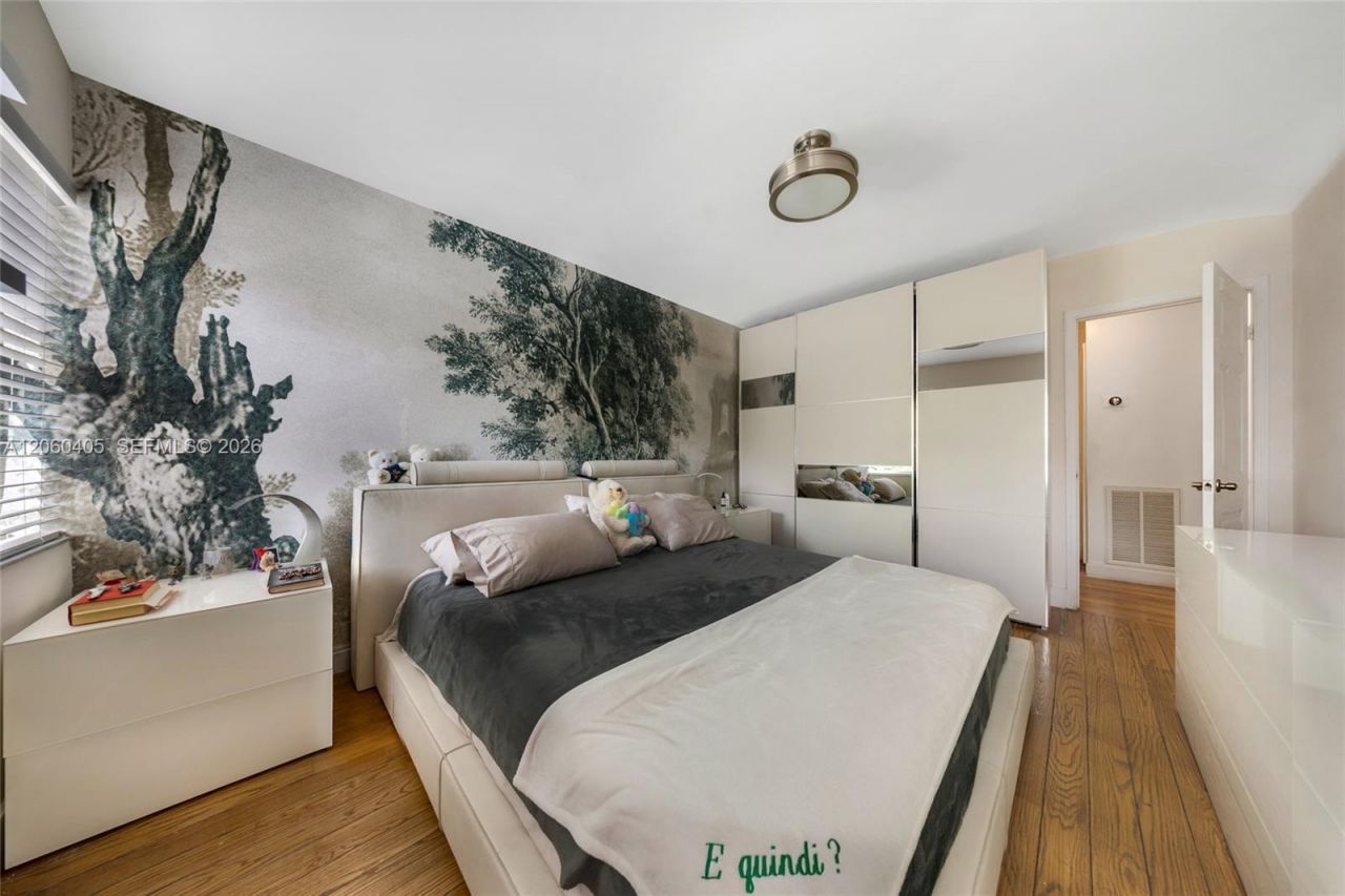 1324 Normandy Dr , Miami Beach, FL 33141 Photo